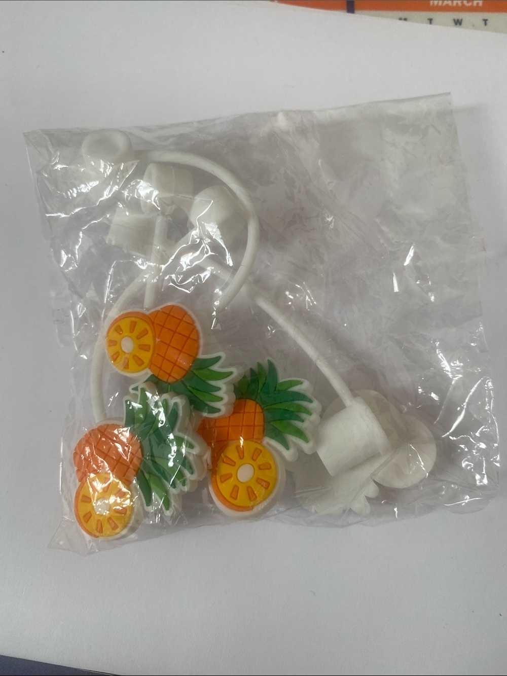 4 Pineapple Straw Topper, - White and Orange